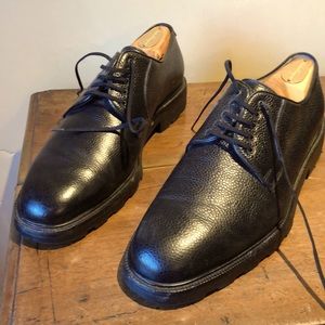 Ferragamo pebbly leather 9 1/2 9.5 EE lace up with waterproof soles